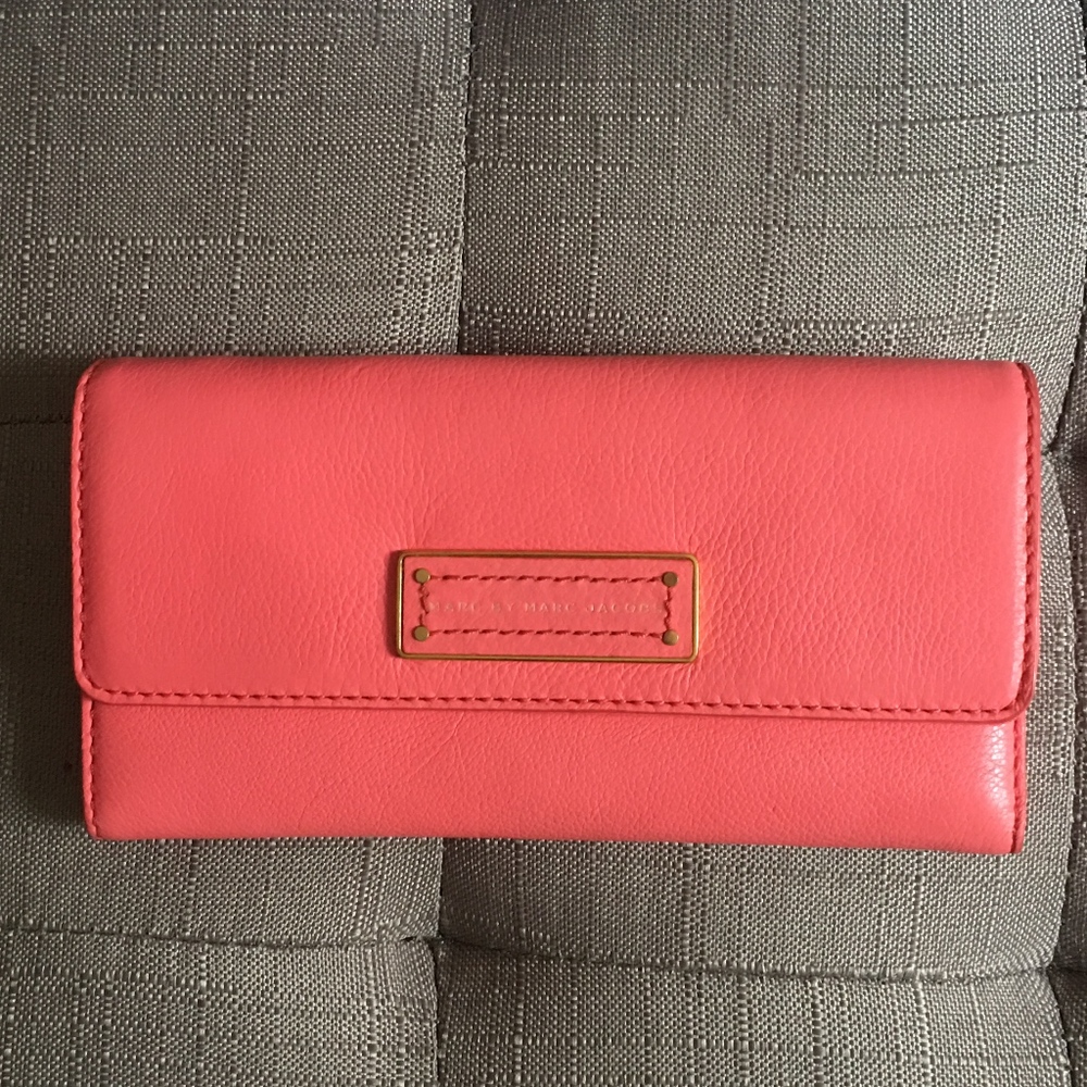 Marc By Marc Jacobs Ligero Long Trifold Wallet